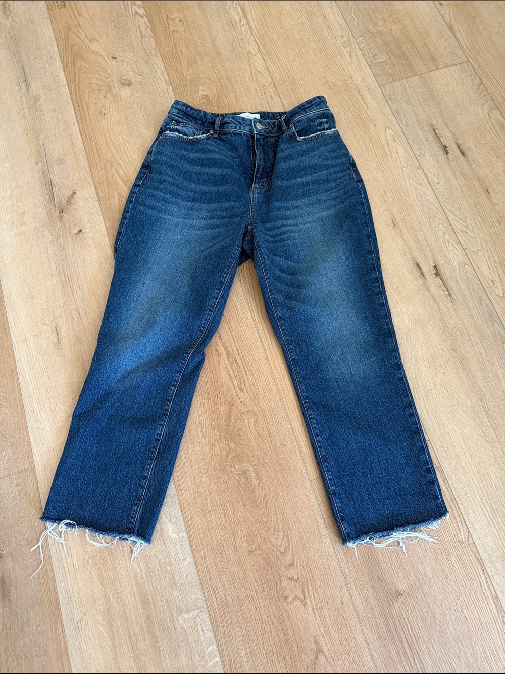 Loft Straight-Leg High-Rise Women's‎ Jeans in Dark Blue - cropped design